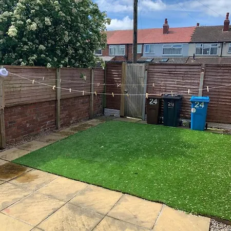 Villa Beautiful House In A Perfect Location à Lytham St Annes Extérieur photo