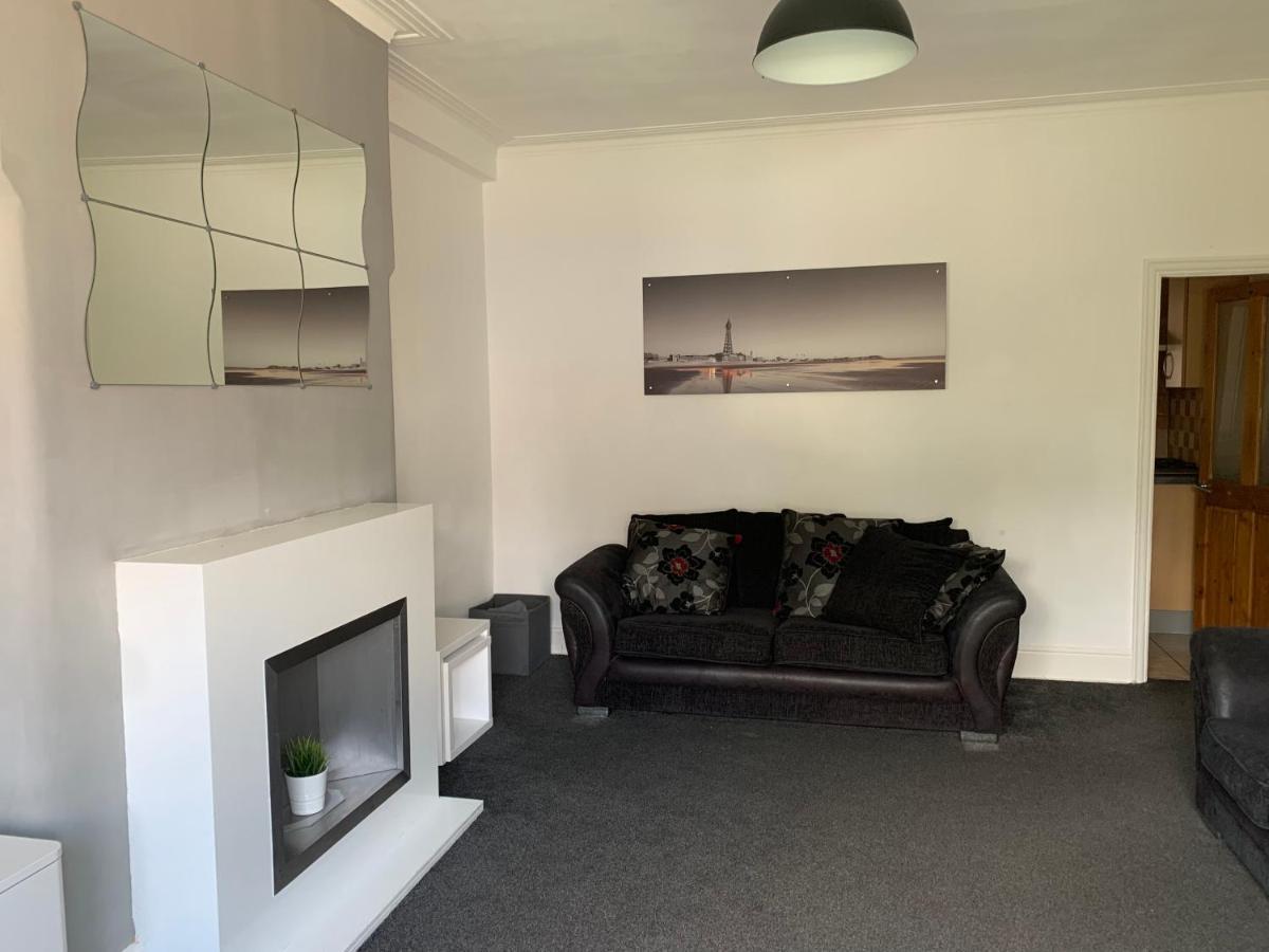 Beautiful House In A Perfect Location Hébergement de vacances Lytham St Annes
